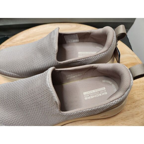 Skechers Performance Go Walk Max | Men's size 9 | Taupe Gen 5 - Picture 6 of 11